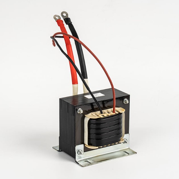 Qual è la funzione di un trasformatore di servizio dell'inverter?