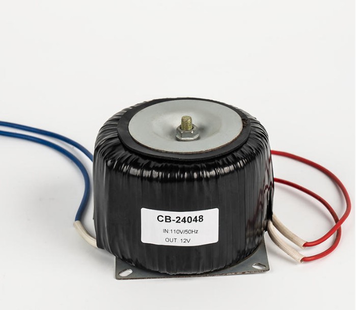 Perché il trasformatore toroidale funziona bene in termini di conversione efficiente della potenza, prestazioni di interferenza elettromagnetica e molteplici scenari applicativi?